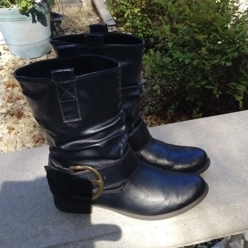 American Eagle Woman’s Boots size 9.5